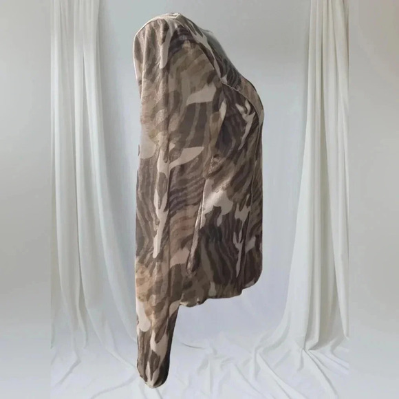 FREE 💎💟Brown Camouflage Top - Picture 4 of 14